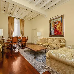 Apartment Ych-magnifica Residenza A Campo De Fiori, Rome